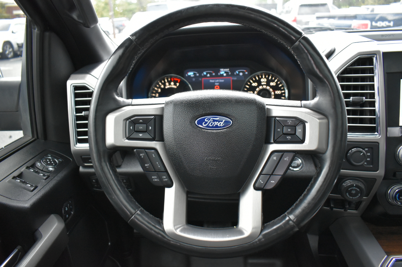 Ford F-150 Platinum SuperCrew 4WD 2017 Ford F-150 Platinum SuperCrew 4WD 2017