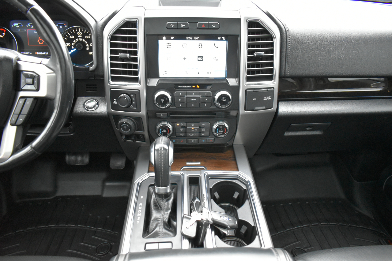 Ford F-150 Platinum SuperCrew 4WD 2017 Ford F-150 Platinum SuperCrew 4WD 2017