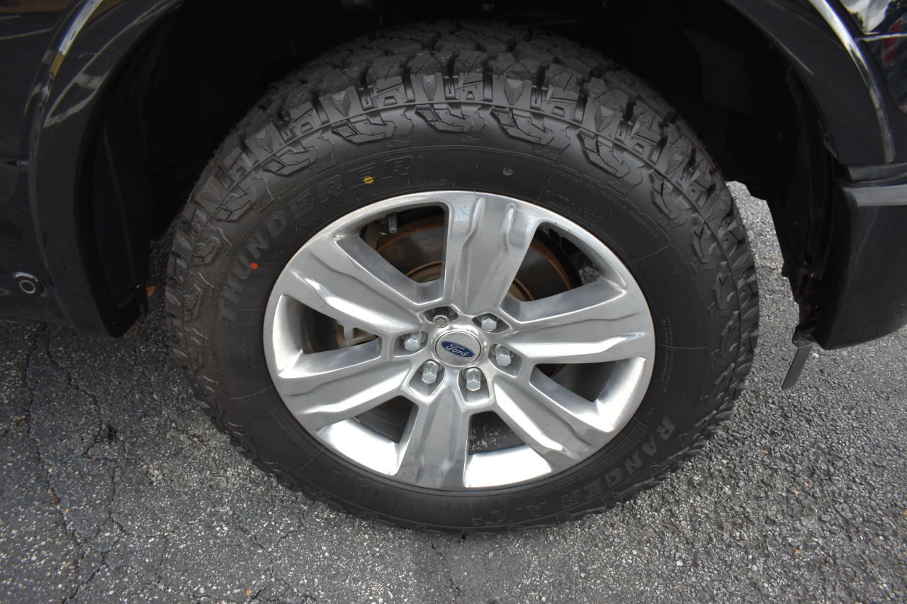 Ford F-150 Platinum SuperCrew 4WD 2017 Ford F-150 Platinum SuperCrew 4WD 2017