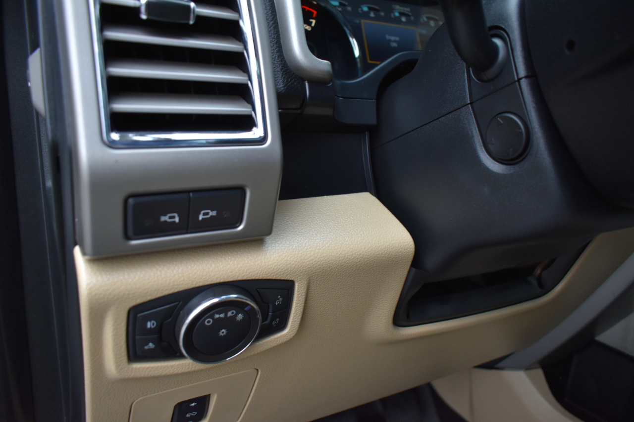 Ford F-150 Lariat SuperCrew 4WD 2016 Ford F-150 Lariat SuperCrew 4WD 2016