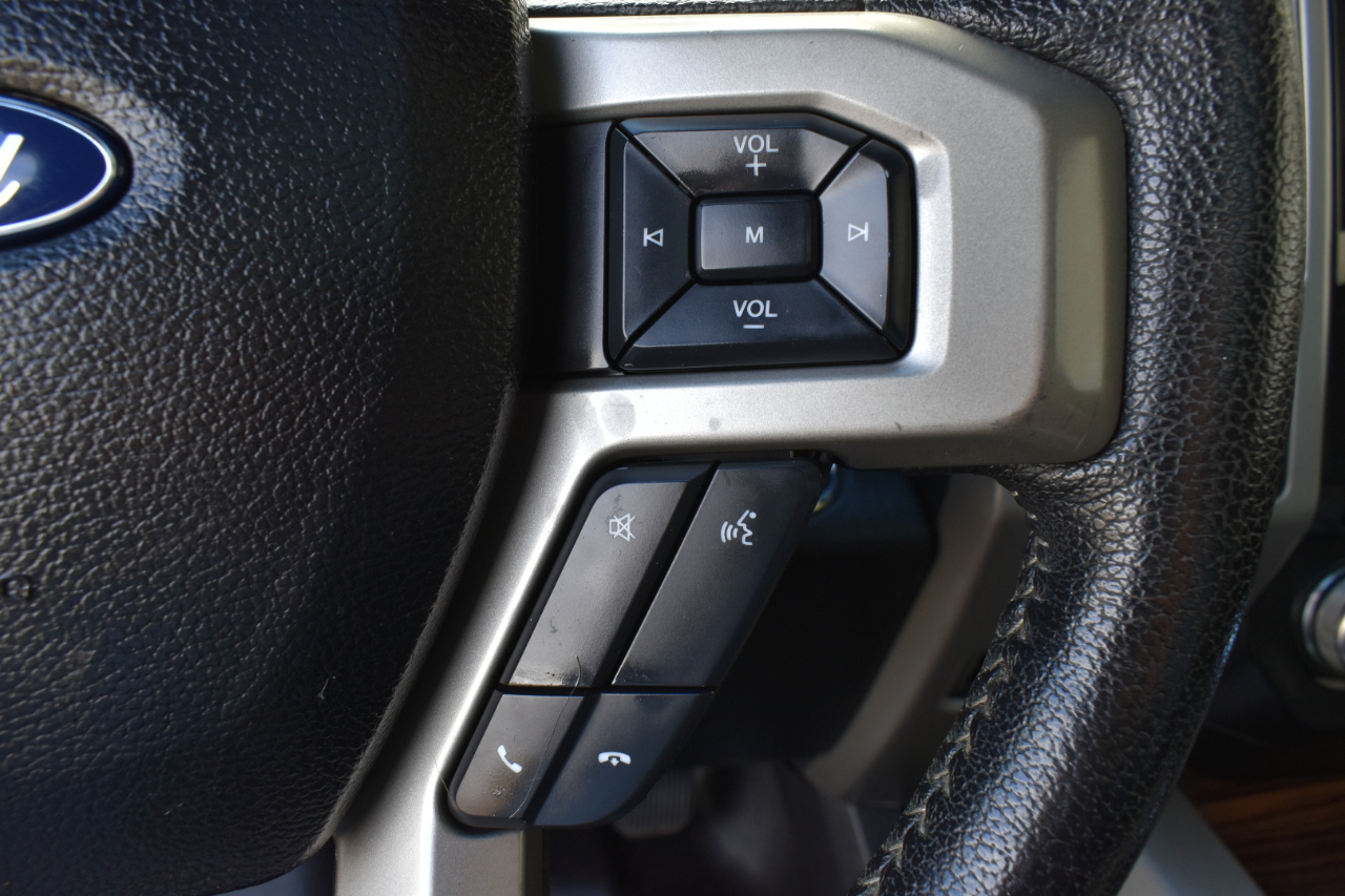 Ford F-150 Lariat SuperCrew 4WD 2015 Ford F-150 Lariat SuperCrew 4WD 2015