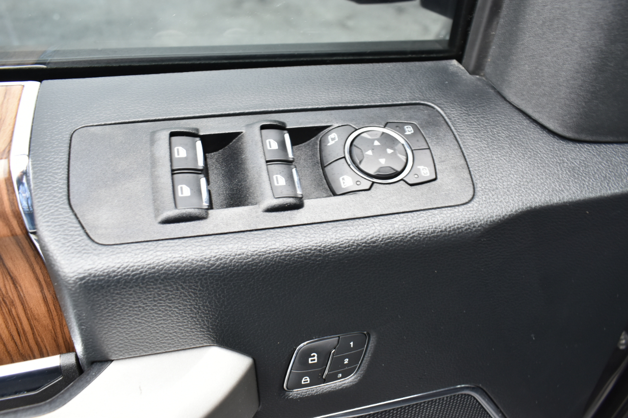 Ford F-150 Lariat SuperCrew 4WD 2019 Ford F-150 Lariat SuperCrew 4WD 2019