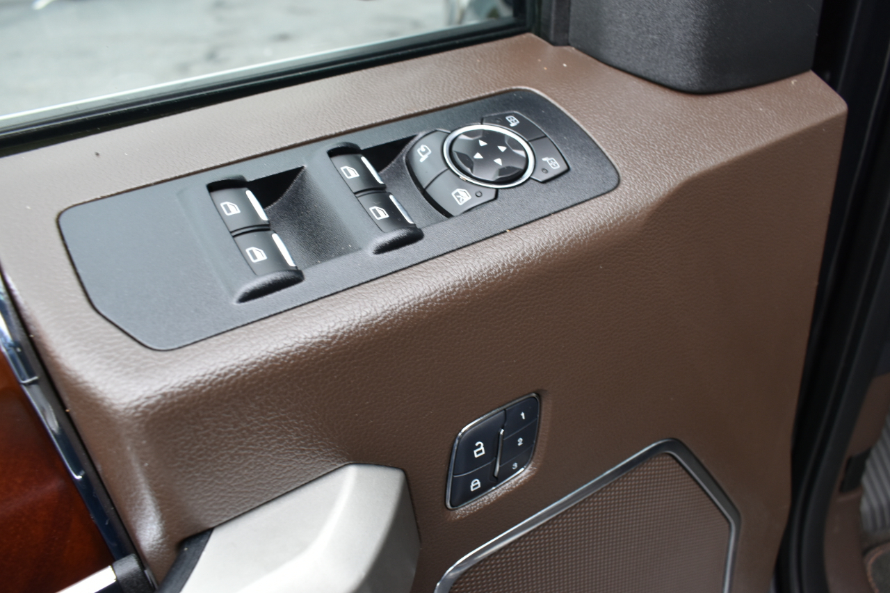 Ford F-150 King Ranch SuperCrew 4WD 2015 Ford F-150 King Ranch SuperCrew 4WD 2015