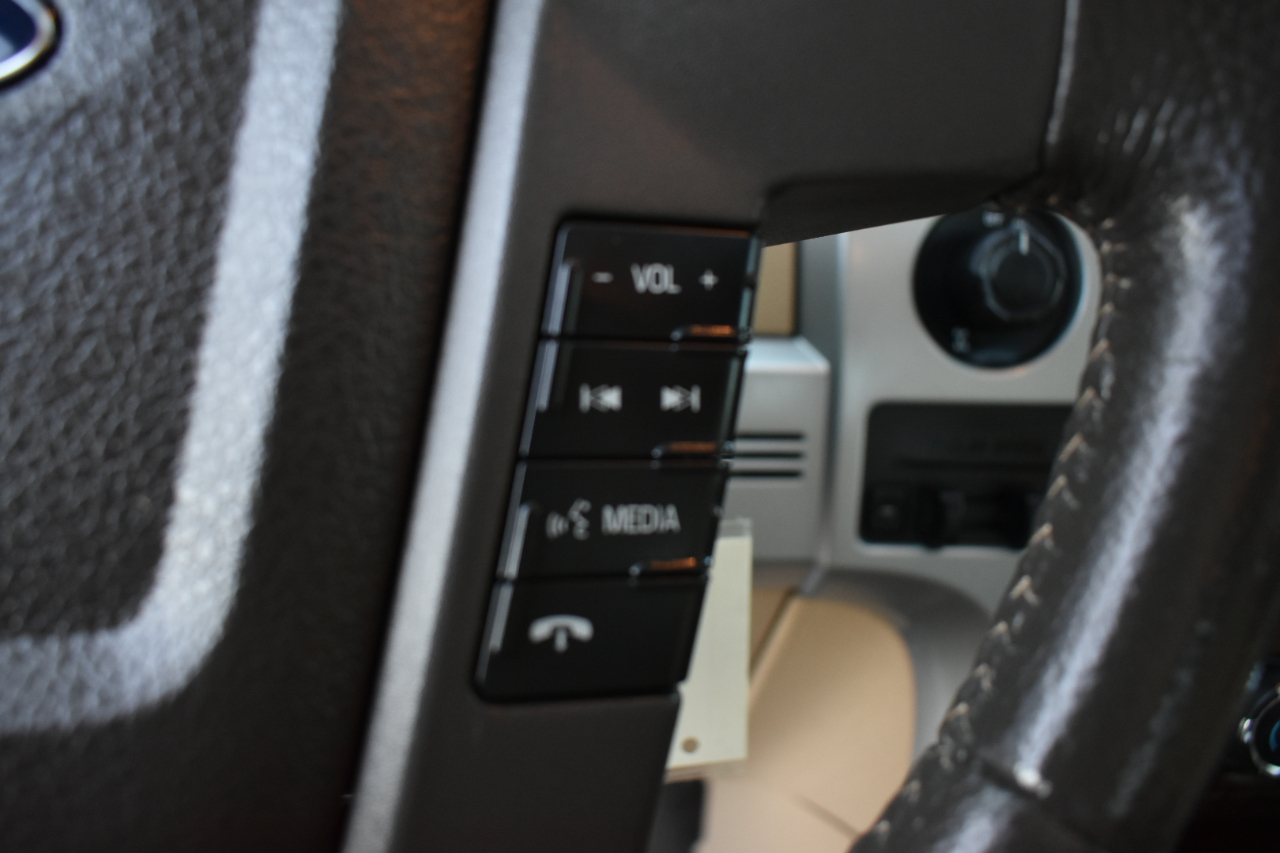 Ford F-150 Lariat SuperCrew 2WD 2013