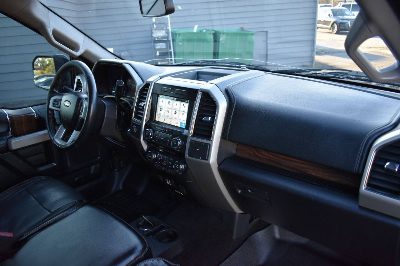 Ford F-150 Lariat SuperCrew 4WD 2017