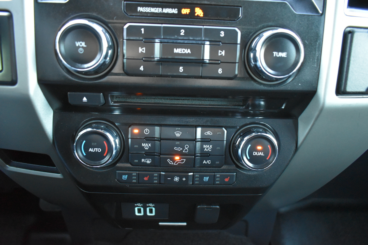 Ford F-150 Lariat SuperCrew 4WD 2017