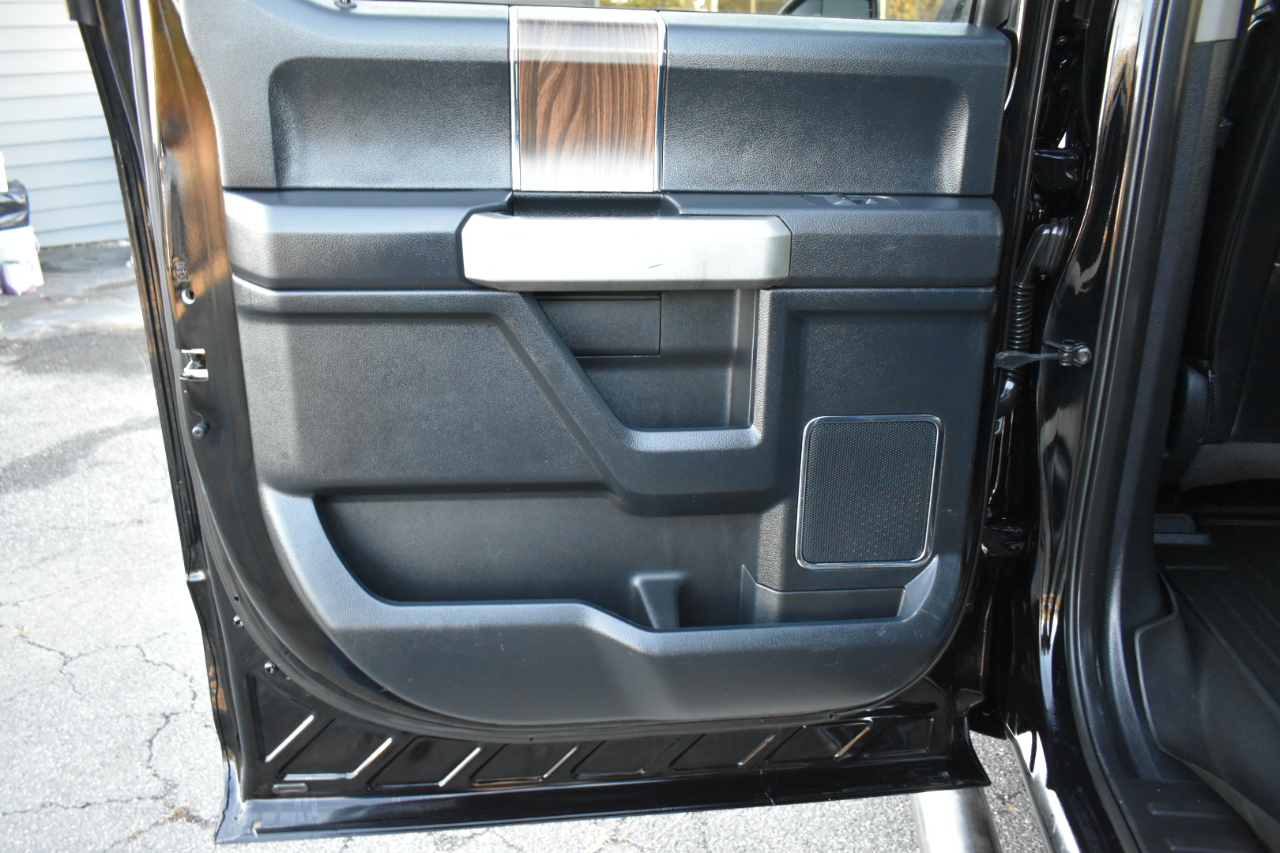 Ford F-150 Lariat SuperCrew 4WD 2017