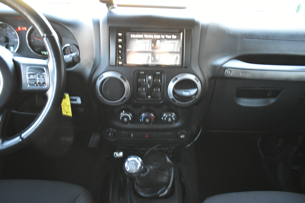 Jeep Wrangler Unlimited Sport 4WD 2017