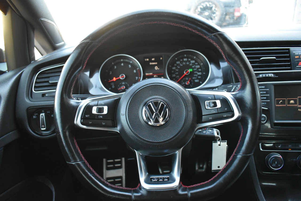 Volkswagen Golf GTI S 6A 4-Door 2017