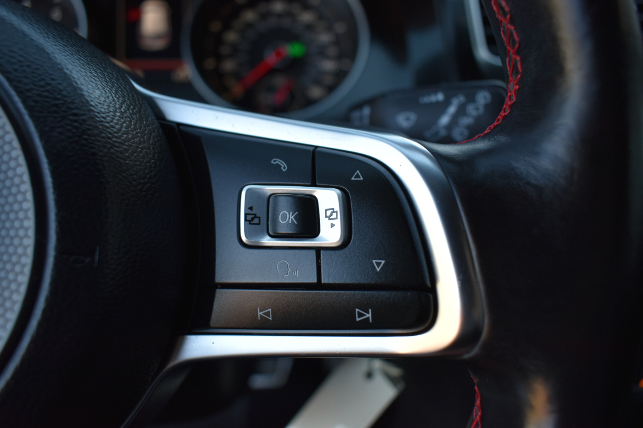 Volkswagen Golf GTI S 6A 4-Door 2017