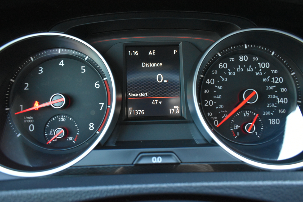 Volkswagen Golf GTI S 6A 4-Door 2017