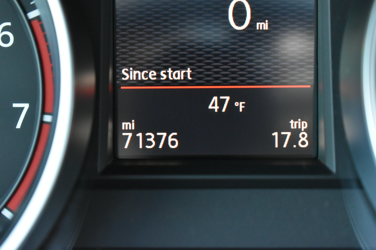 Volkswagen Golf GTI S 6A 4-Door 2017