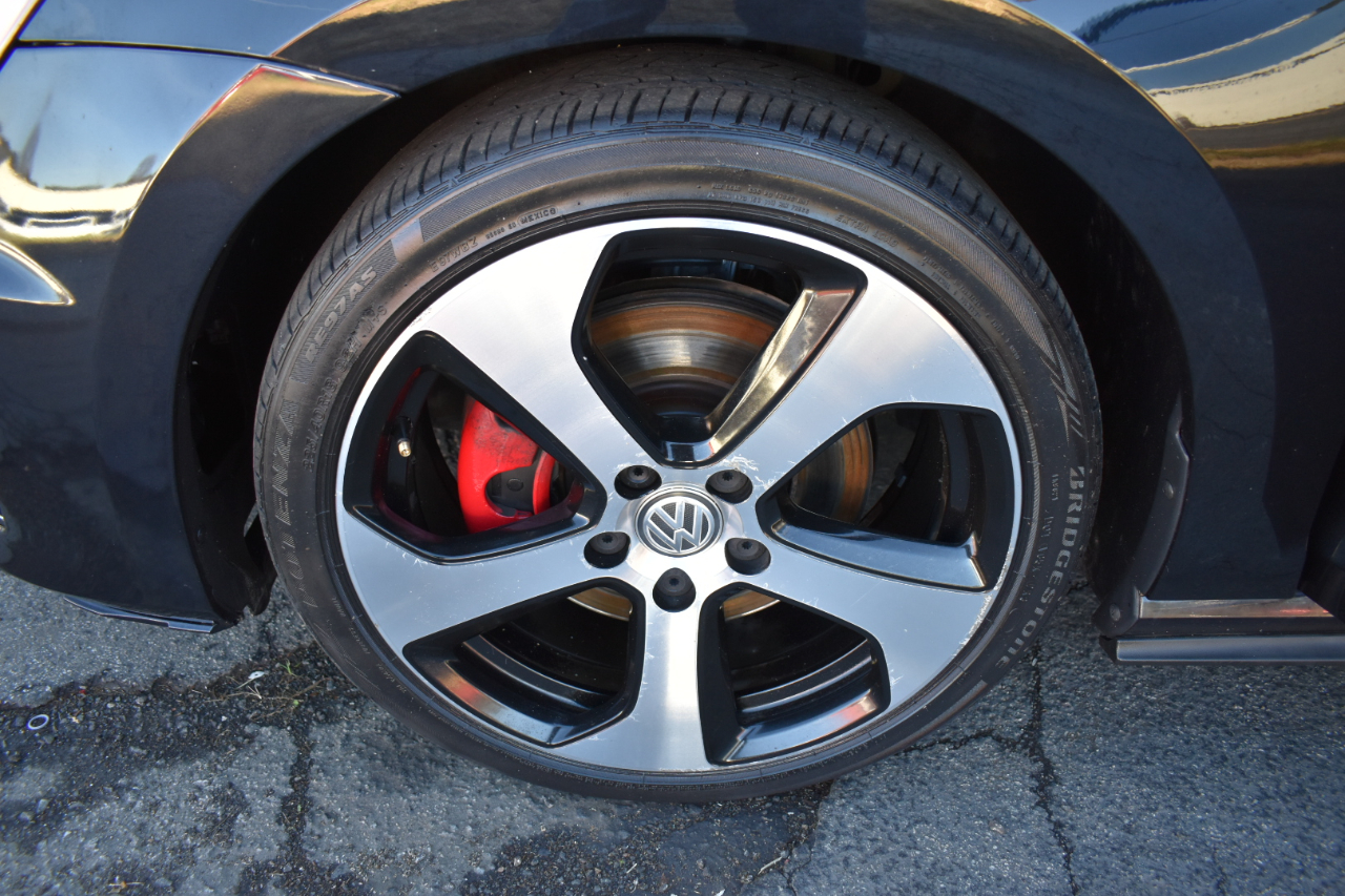 Volkswagen Golf GTI S 6A 4-Door 2017