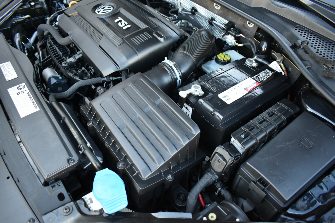 Volkswagen Golf GTI S 6A 4-Door 2017