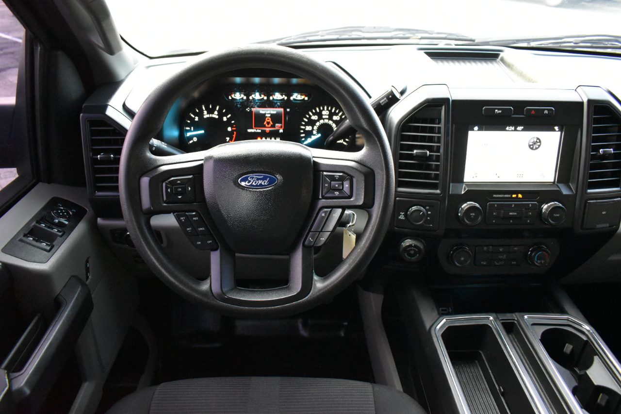 Ford F-150 4WD SuperCrew 145" STX 2019