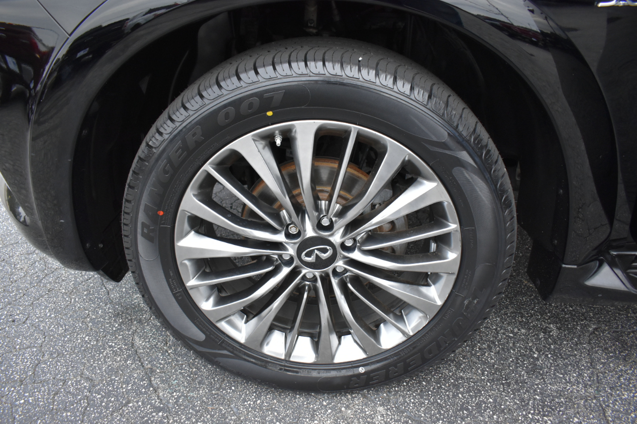 Infiniti QX80 LUXE 4WD 2019