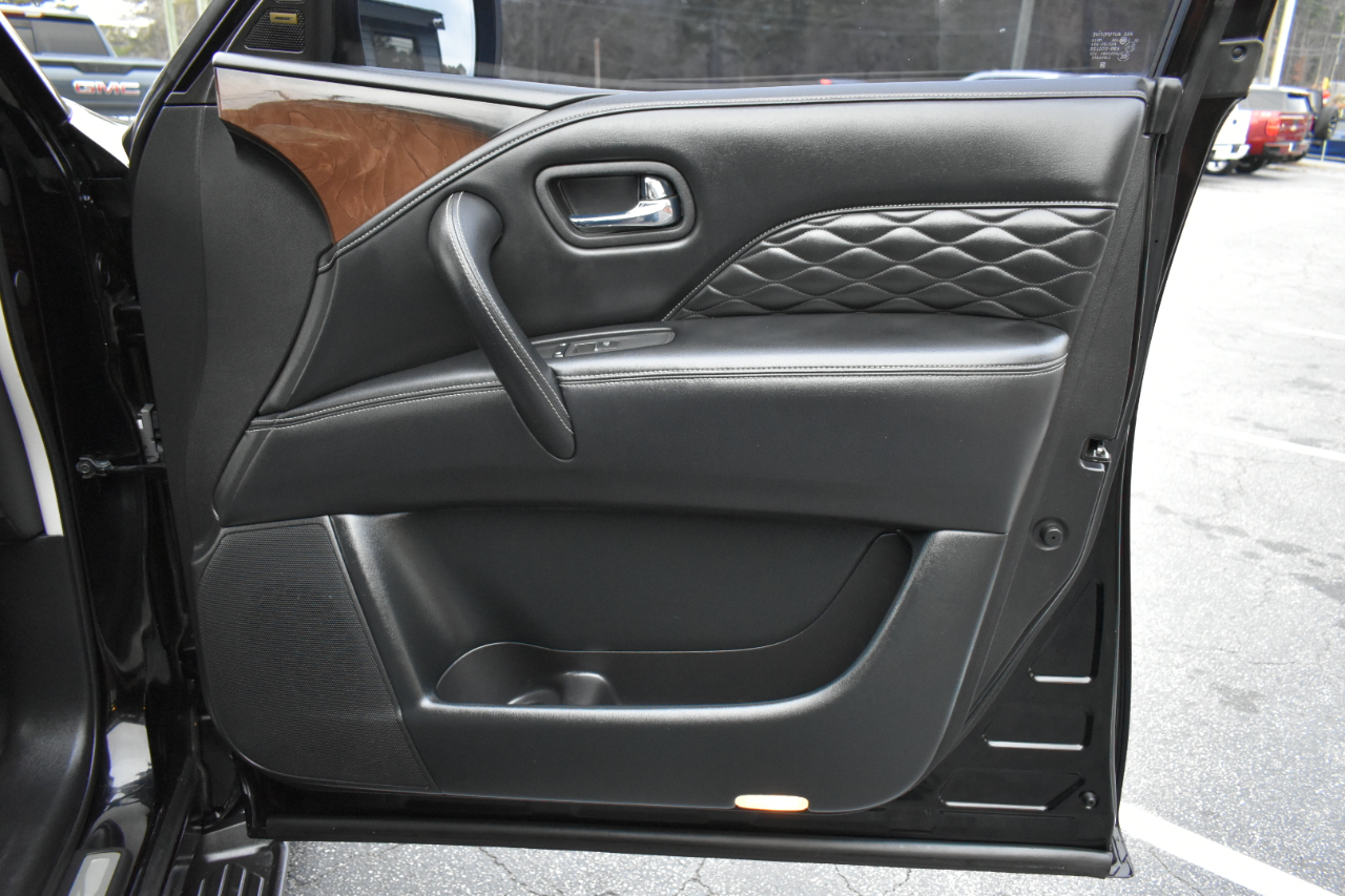 Infiniti QX80 LUXE 4WD 2019