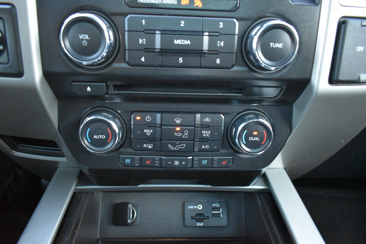 Ford F-150 Lariat SuperCrew 4WD 2015