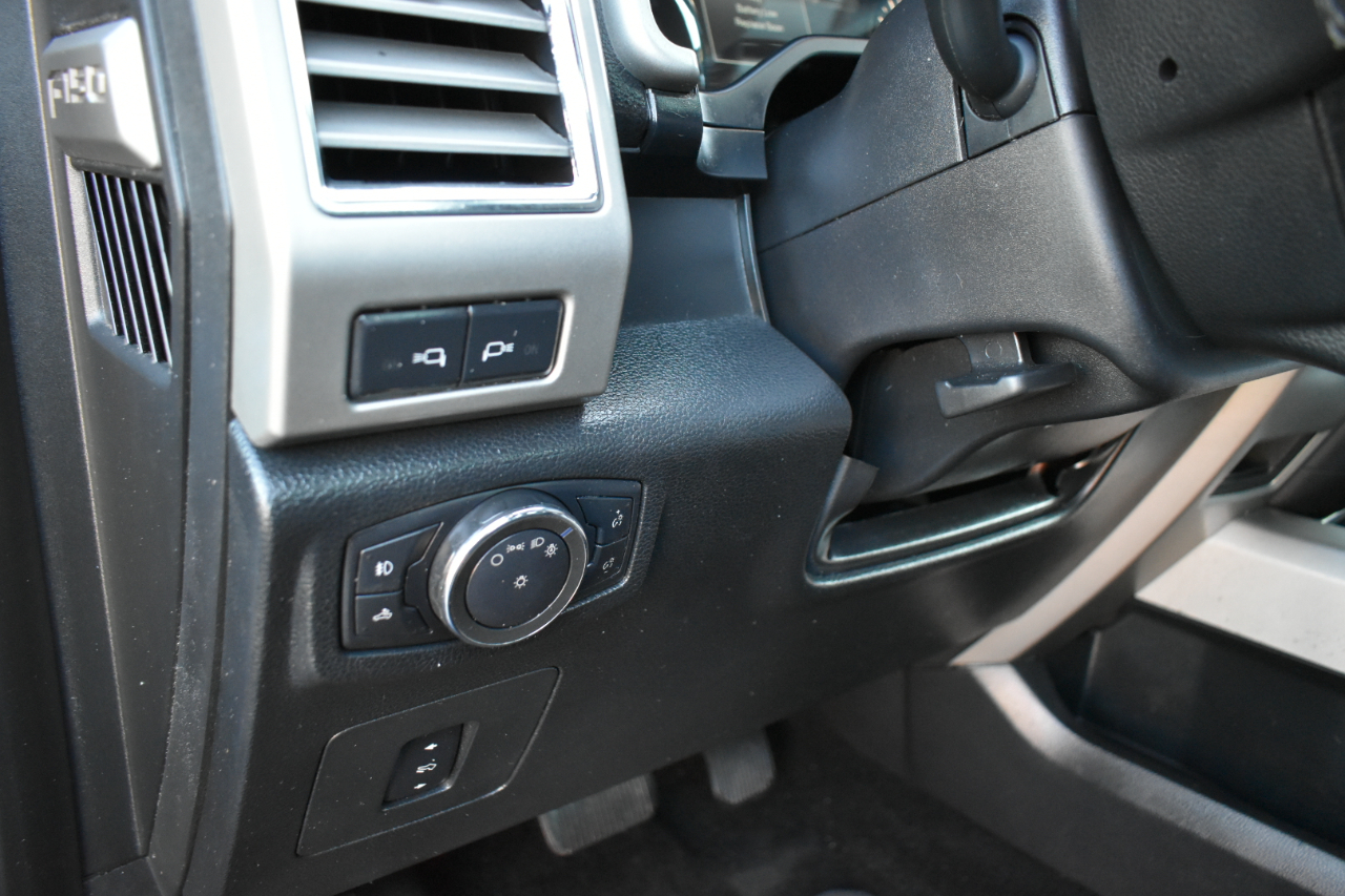 Ford F-150 Lariat SuperCrew 4WD 2015