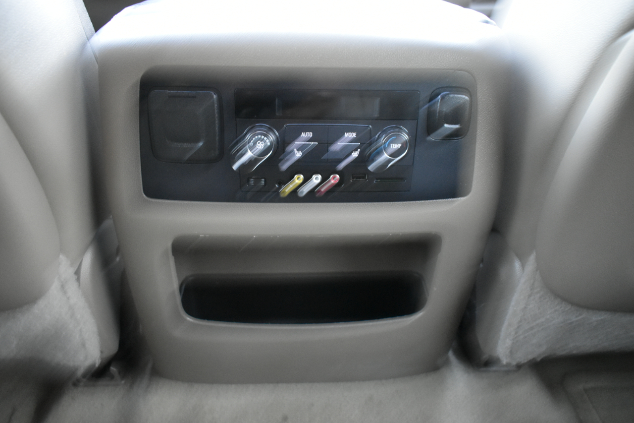 Chevrolet Suburban LTZ 1500 4WD 2015