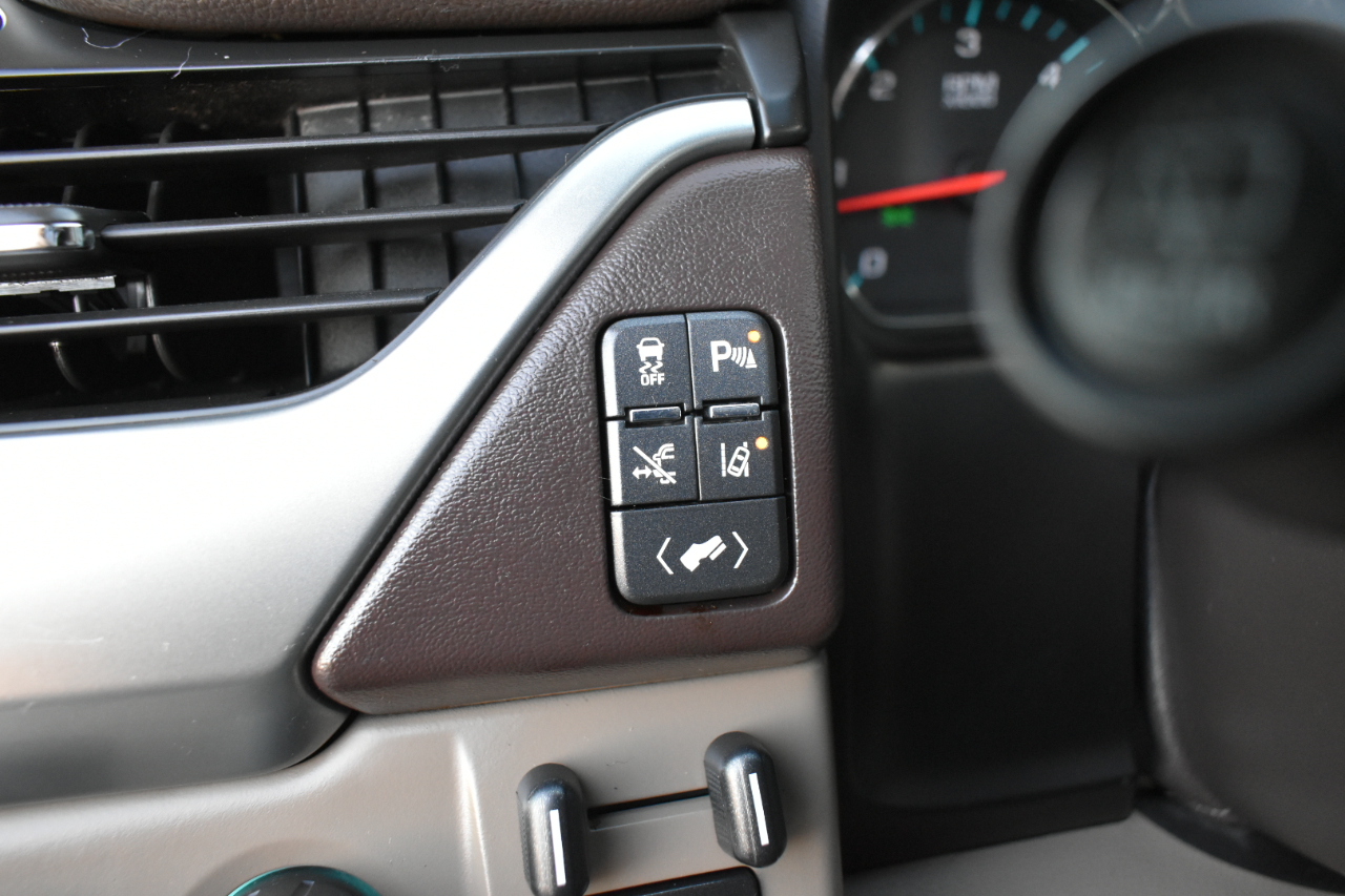 Chevrolet Suburban LTZ 1500 4WD 2015