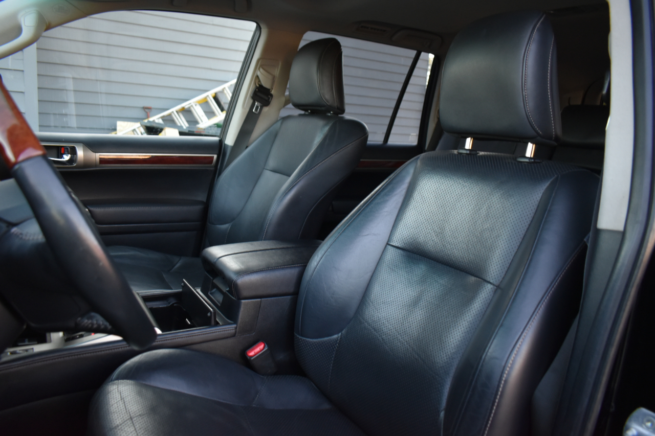 Lexus GX 460 Sport Utility 2010