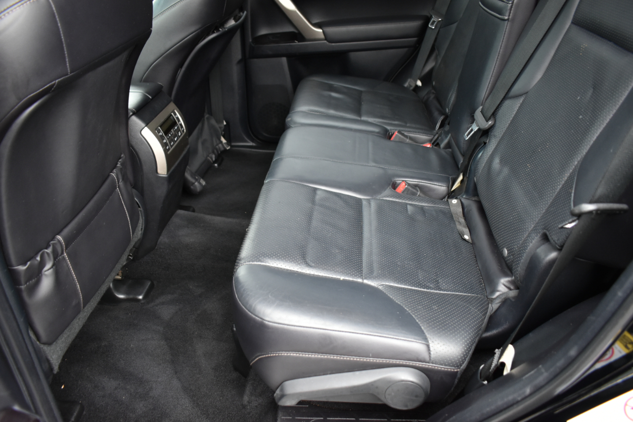 Lexus GX 460 Sport Utility 2010