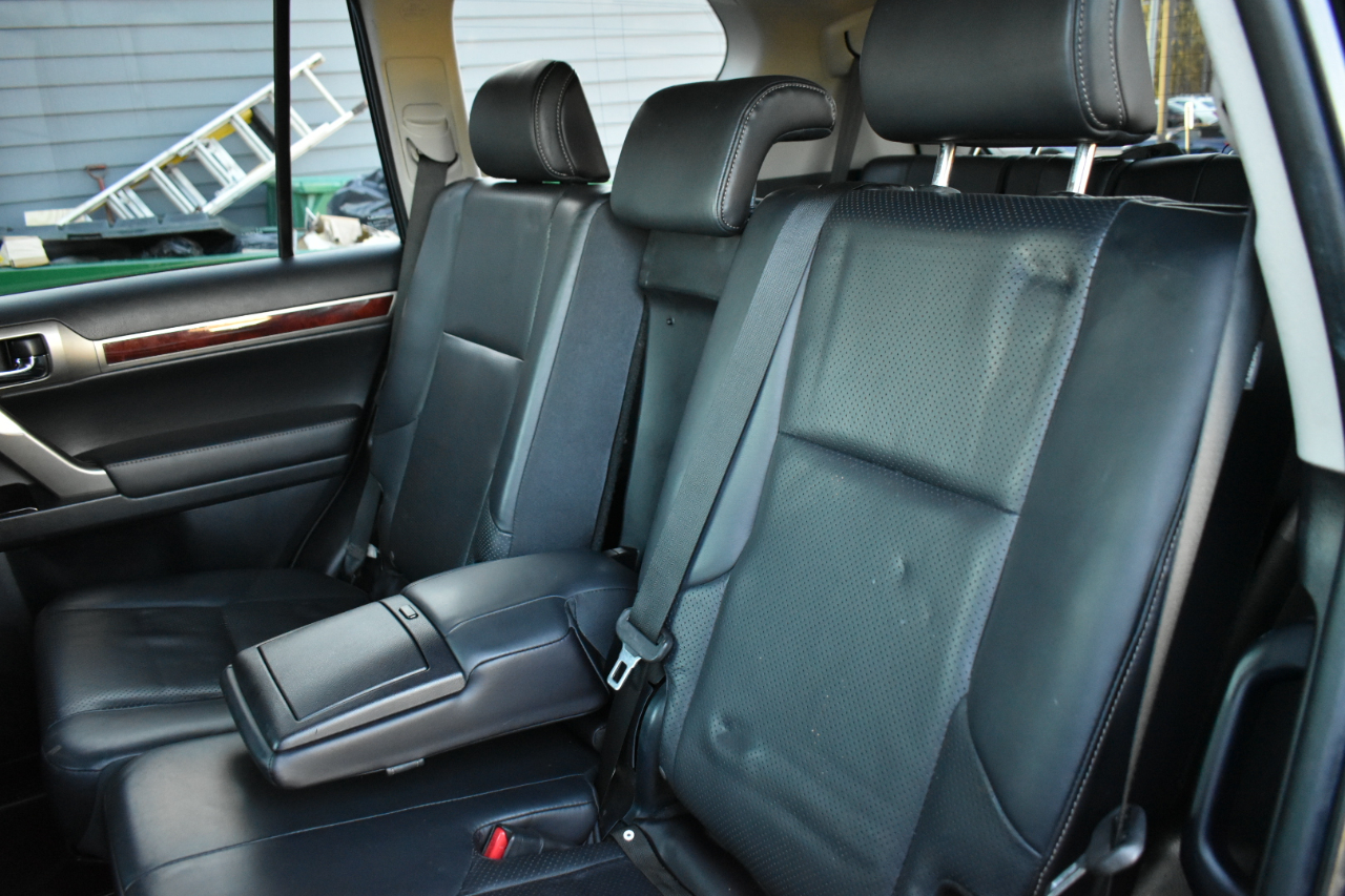 Lexus GX 460 Sport Utility 2010