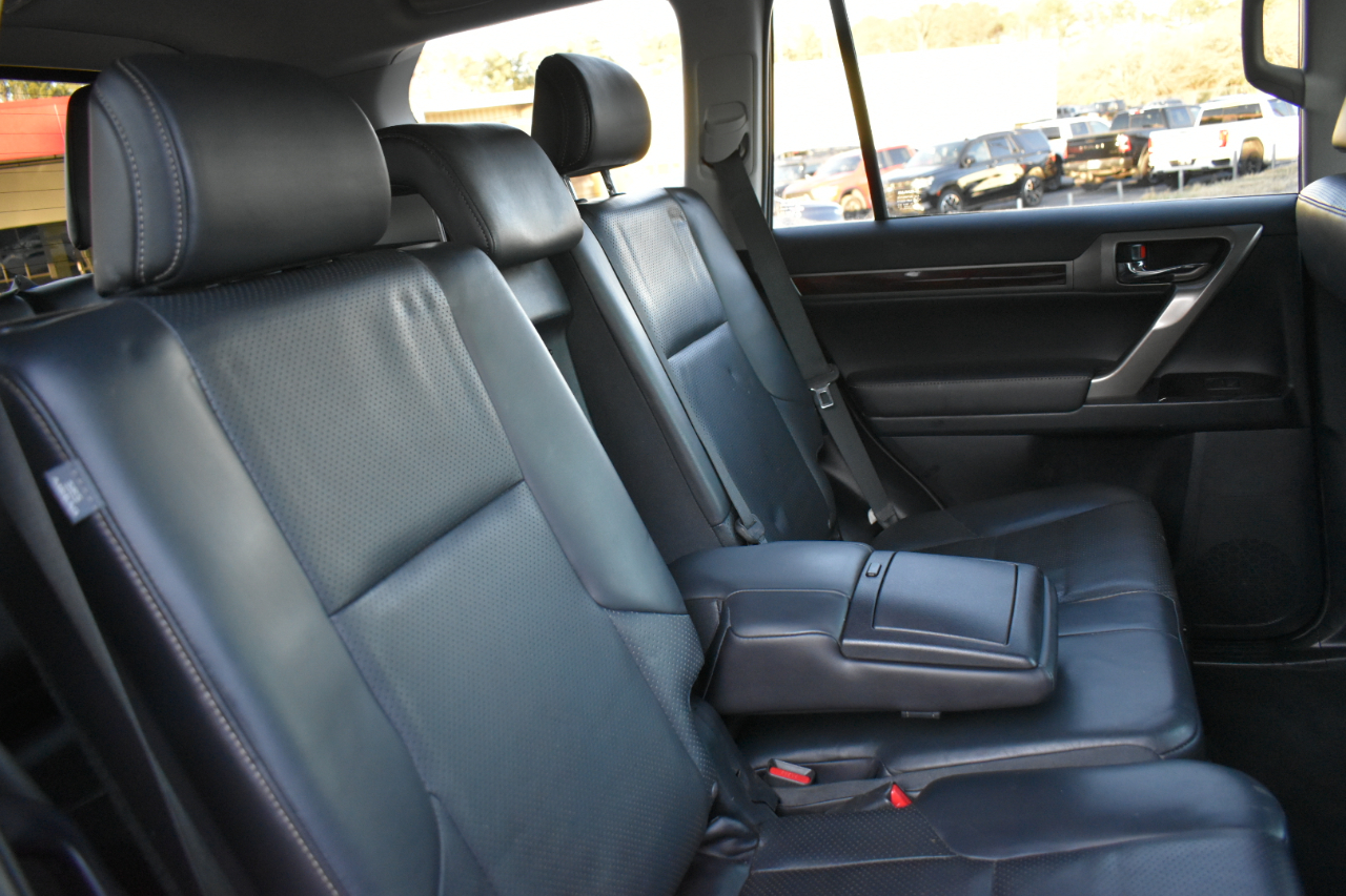 Lexus GX 460 Sport Utility 2010