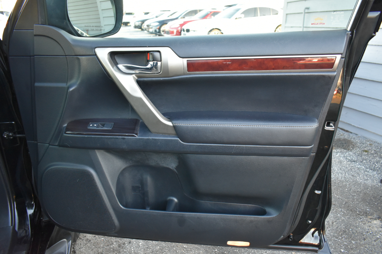 Lexus GX 460 Sport Utility 2010