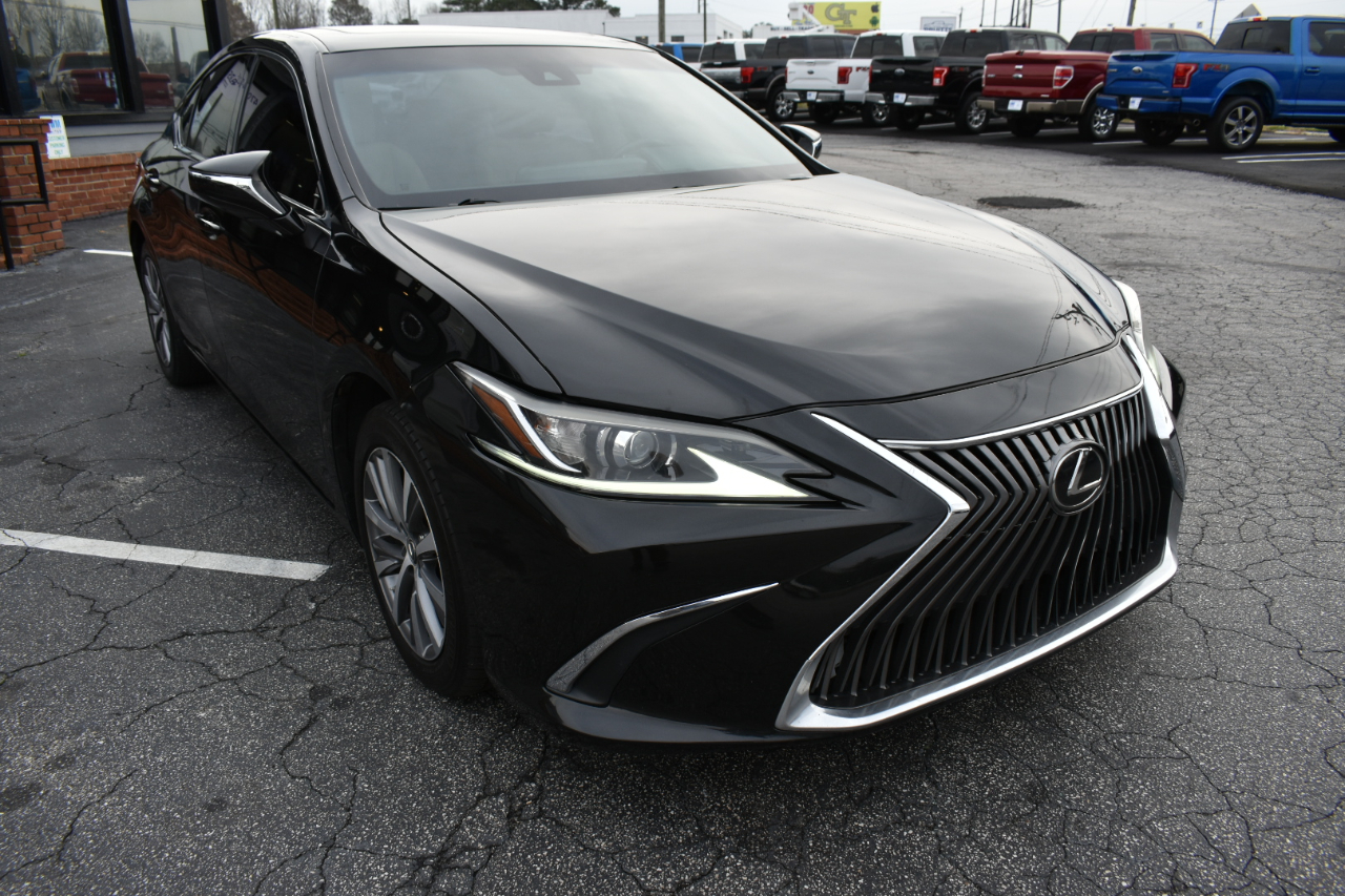 Lexus ES 350 4D Sedan 2019