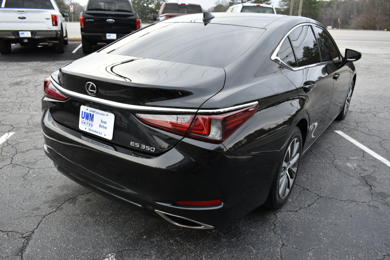 Lexus ES 350 4D Sedan 2019