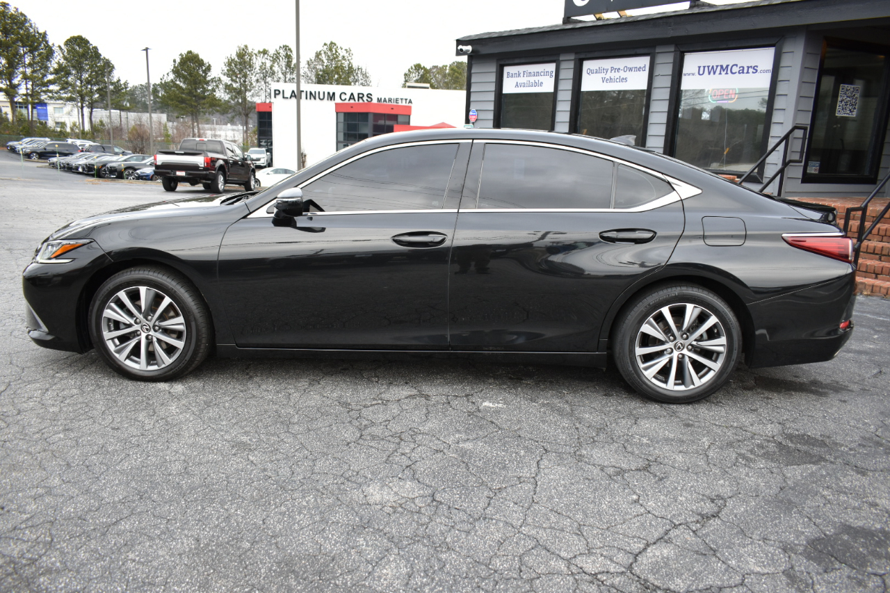 Lexus ES 350 4D Sedan 2019