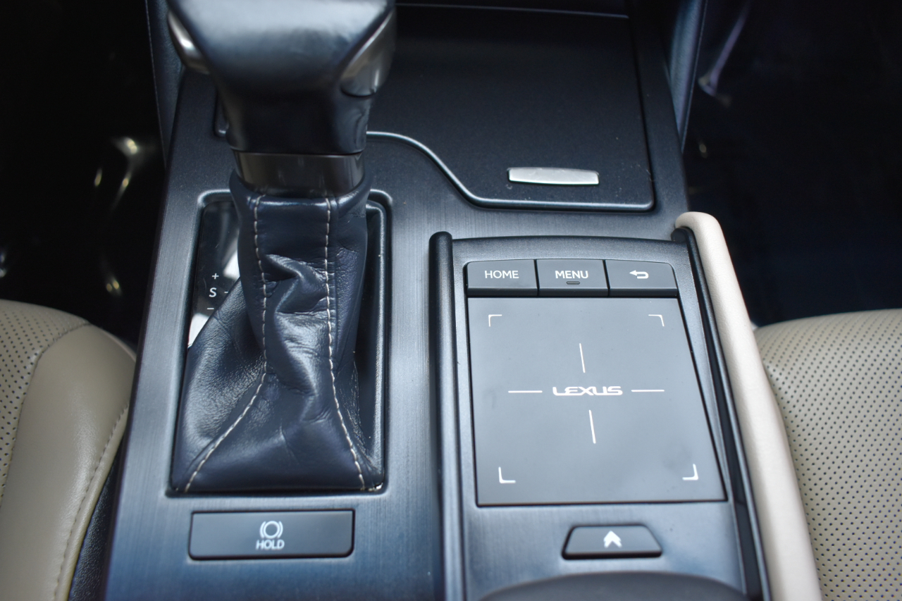 Lexus ES 350 4D Sedan 2019