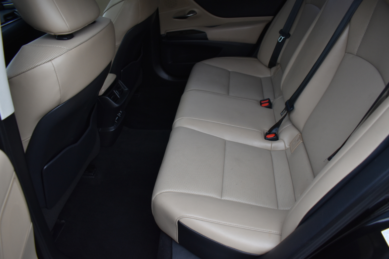 Lexus ES 350 4D Sedan 2019