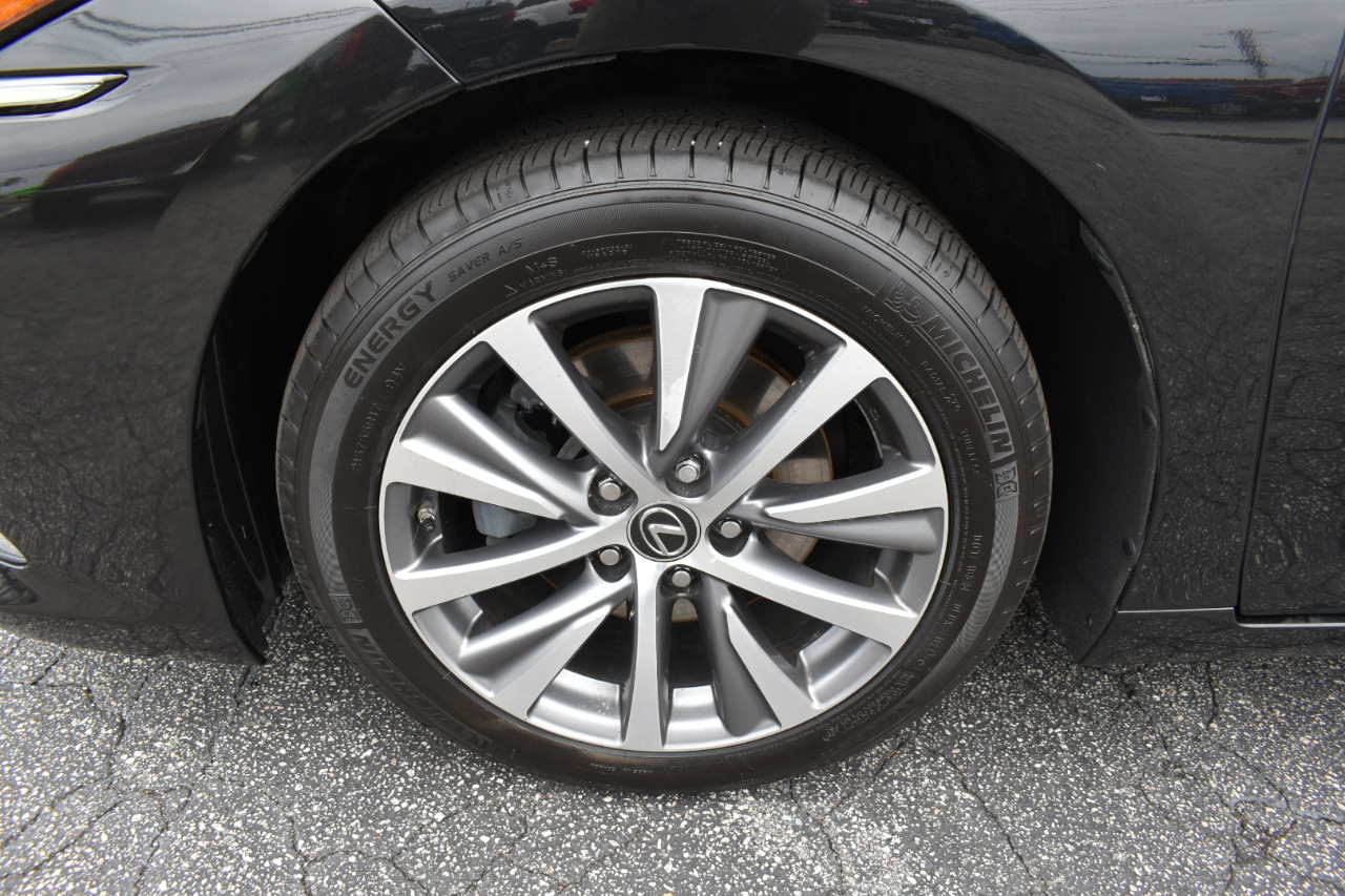 Lexus ES 350 4D Sedan 2019