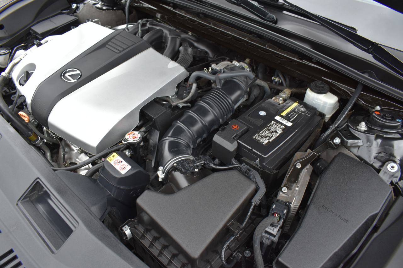 Lexus ES 350 4D Sedan 2019