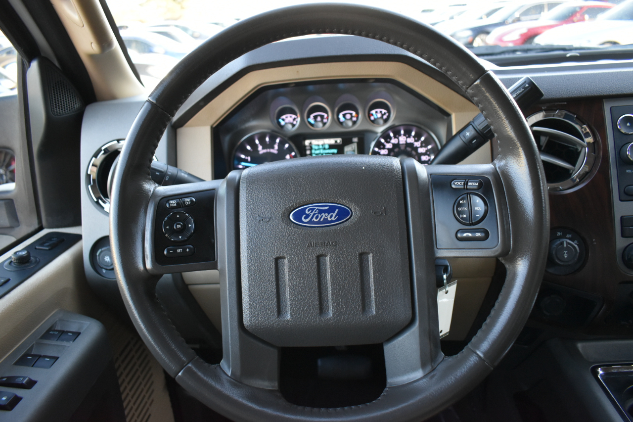 Ford F-250 SD Lariat Crew Cab 4WD 2012