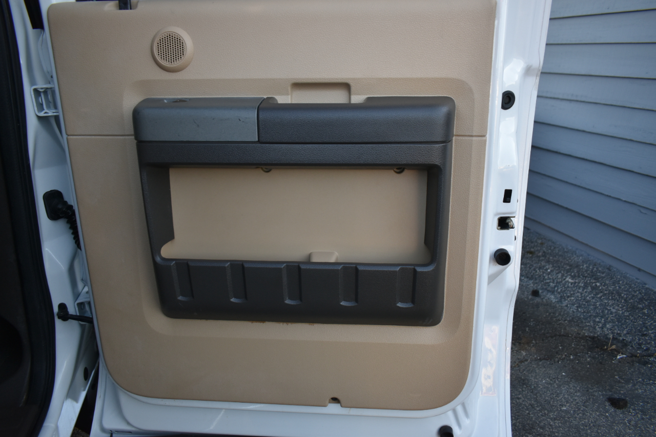 Ford F-250 SD Lariat Crew Cab 4WD 2012