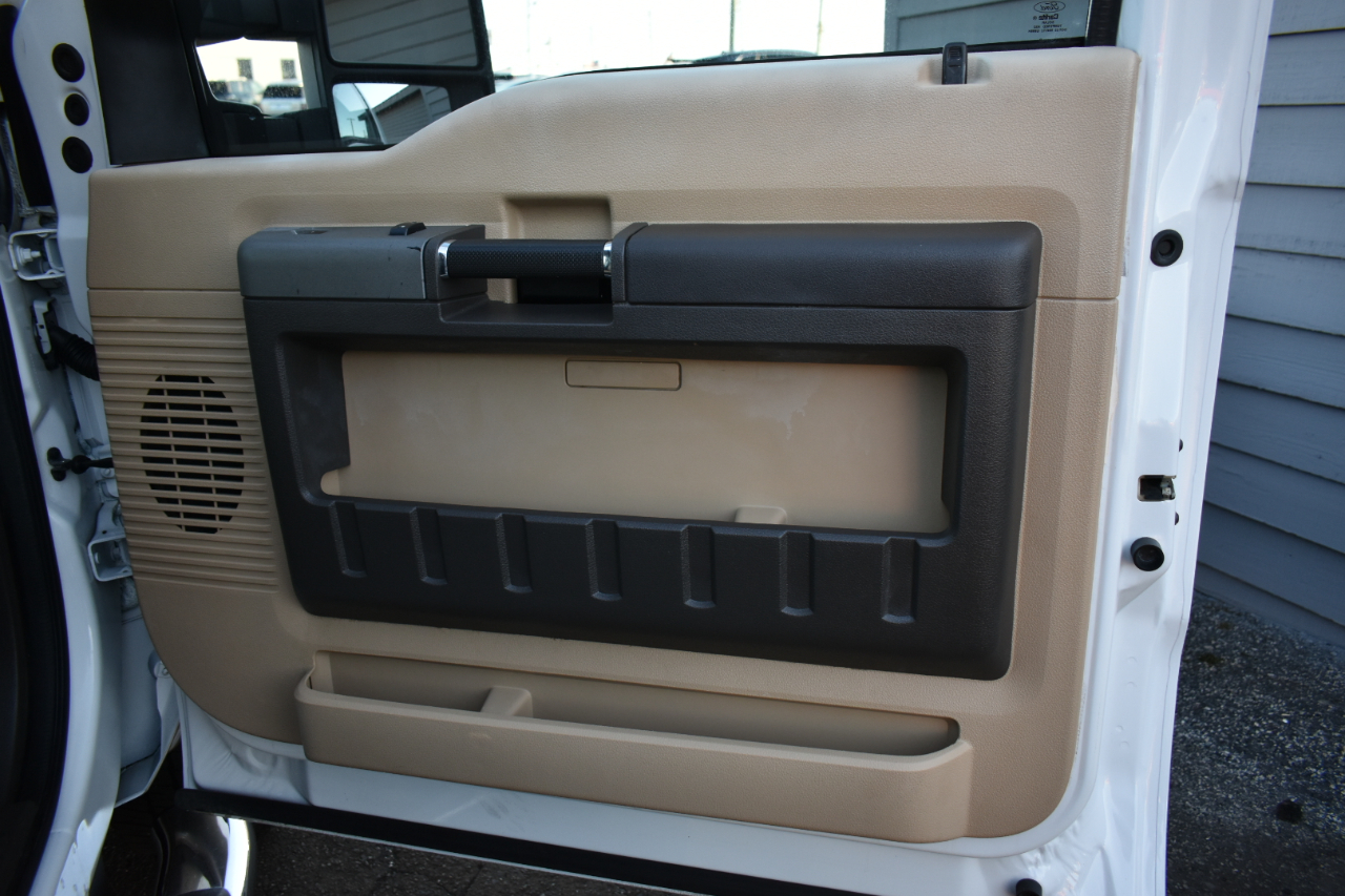 Ford F-250 SD Lariat Crew Cab 4WD 2012