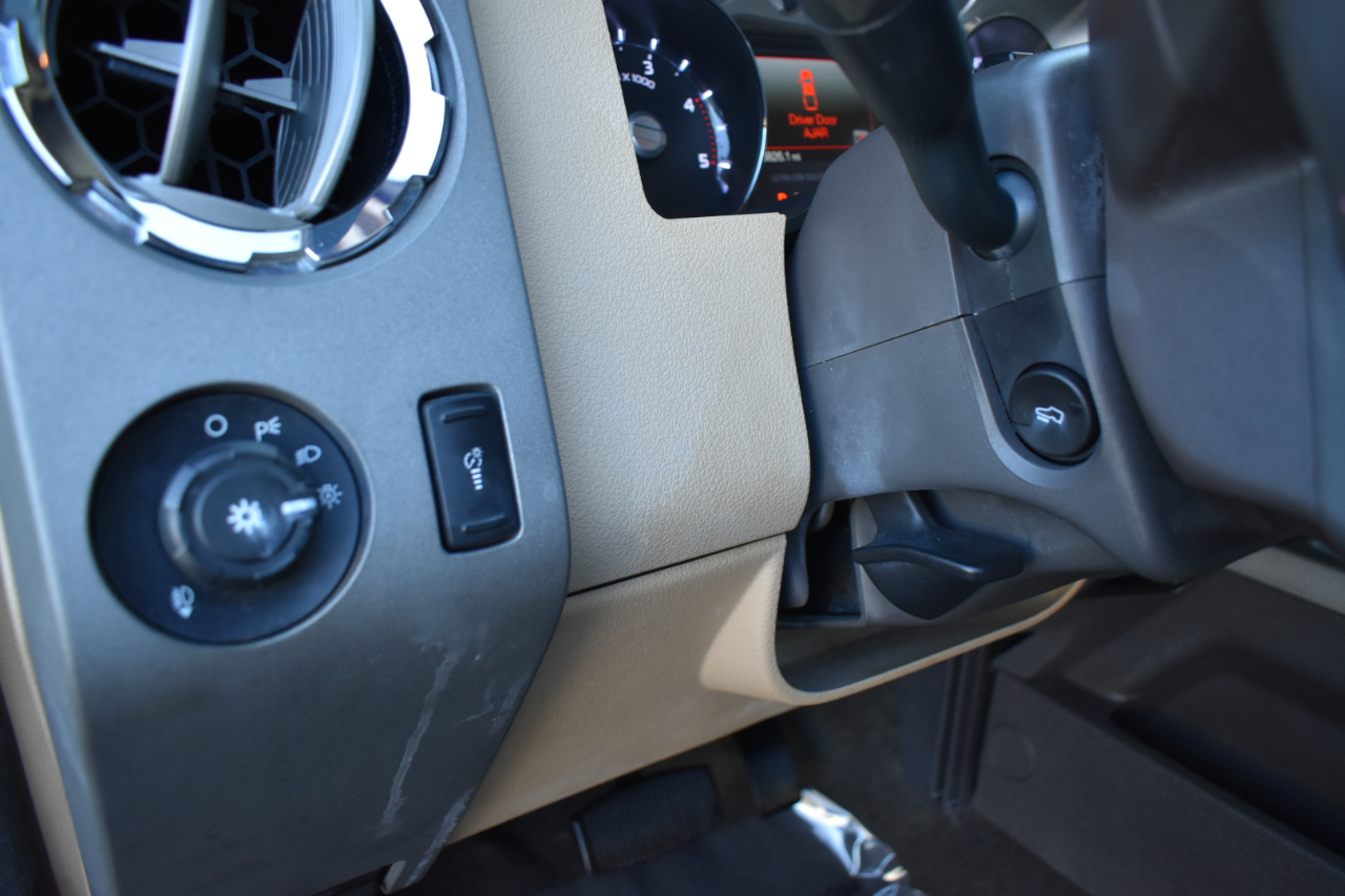 Ford F-250 SD Lariat Crew Cab 4WD 2012