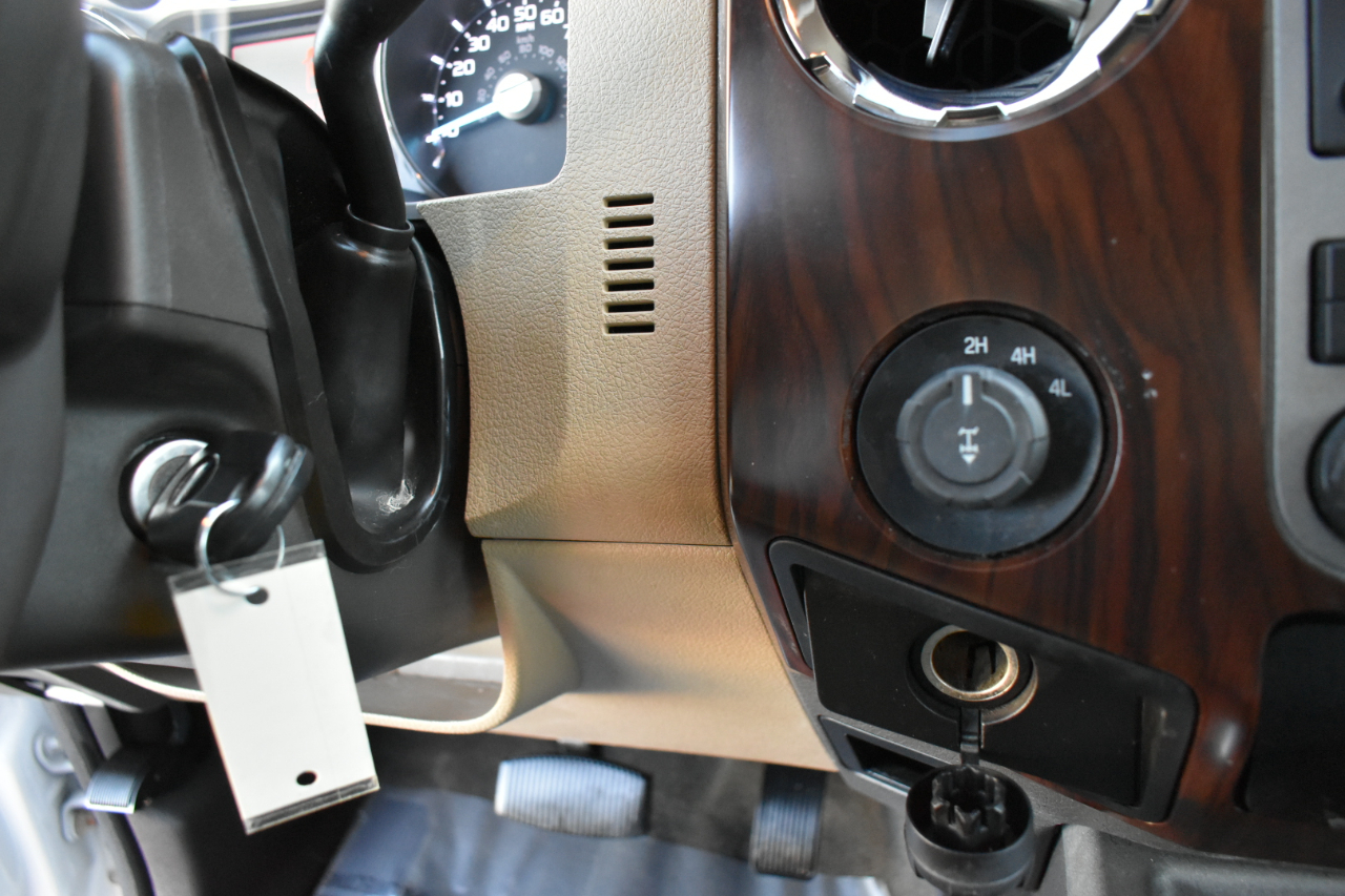 Ford F-250 SD Lariat Crew Cab 4WD 2012