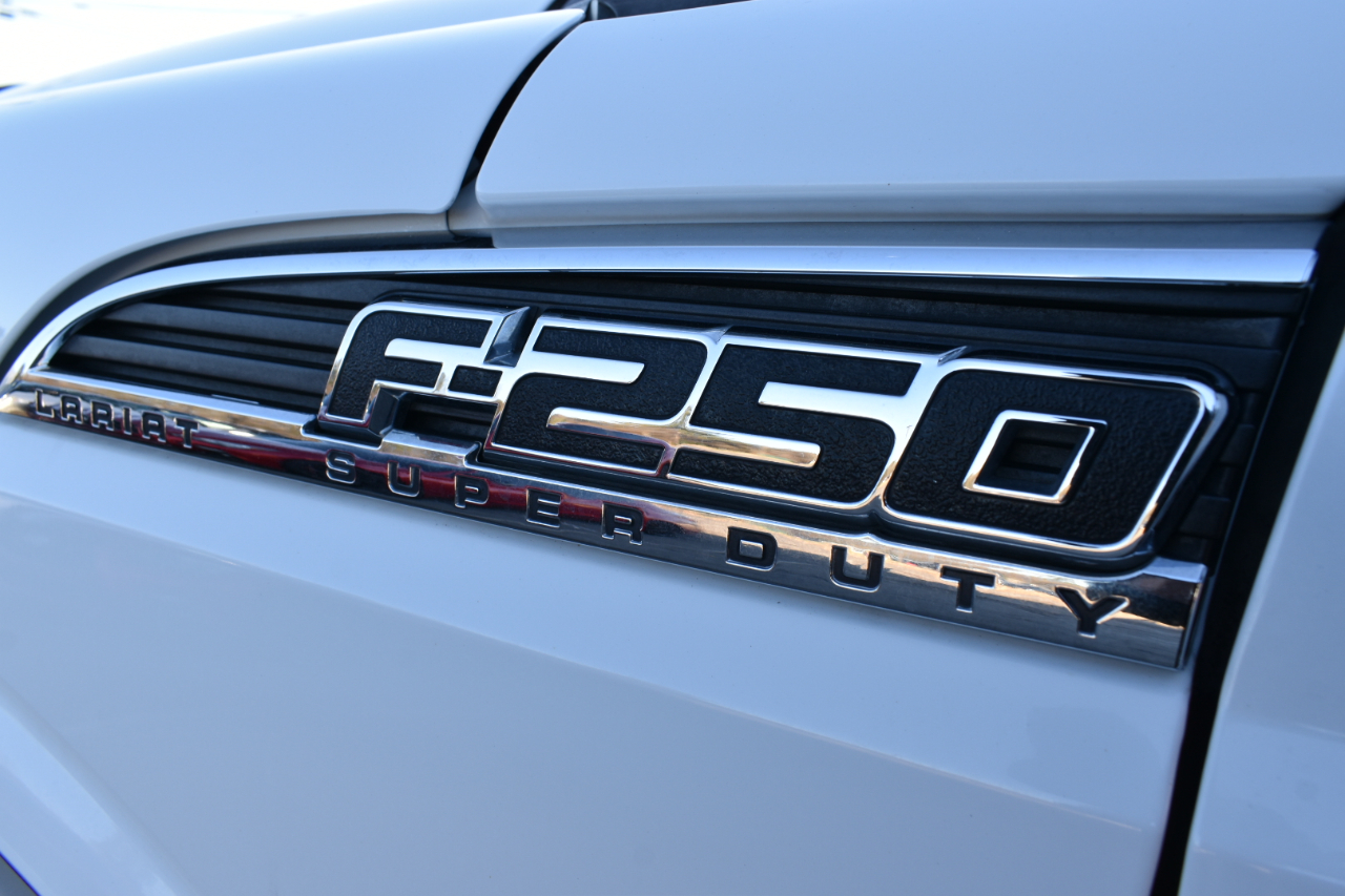 Ford F-250 SD Lariat Crew Cab 4WD 2012