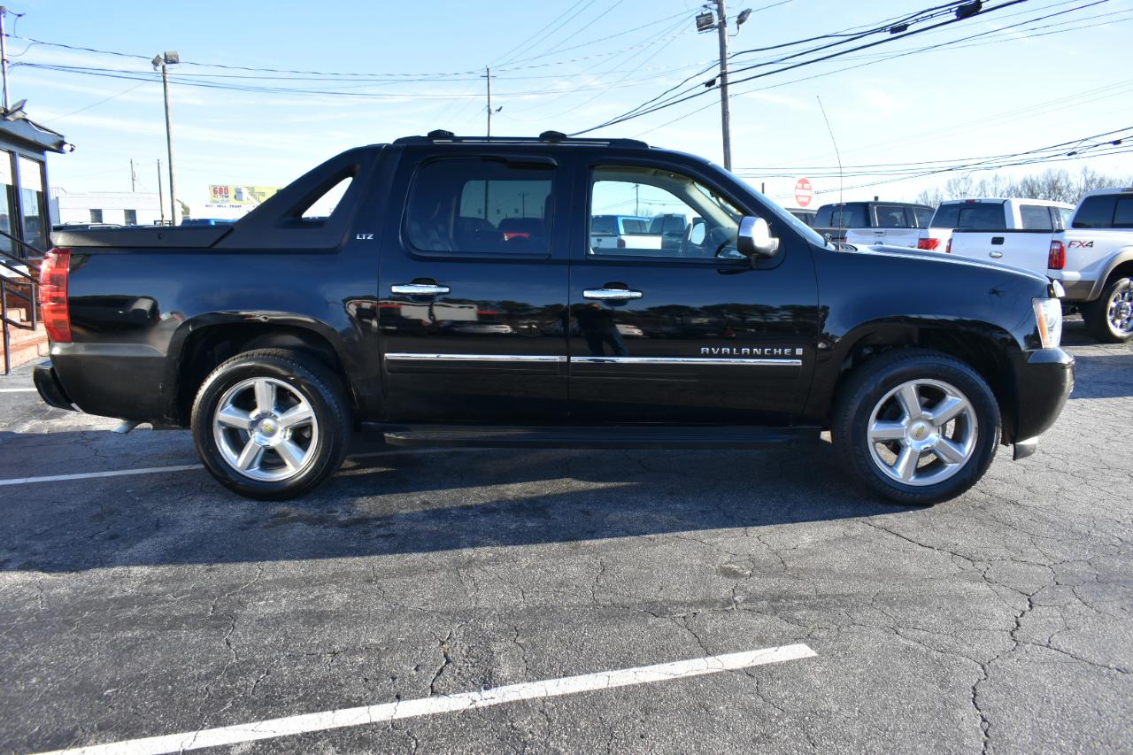 Chevrolet Avalanche LTZ 2WD 2009