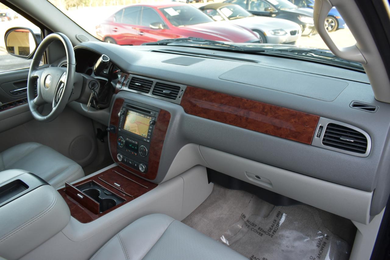 Chevrolet Avalanche LTZ 2WD 2009