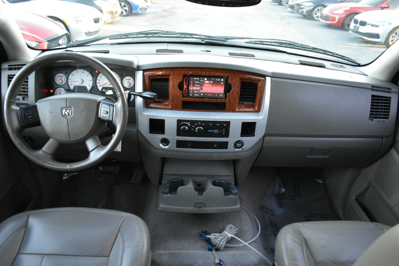 Dodge Ram 1500 Laramie Quad Cab 2WD 2006