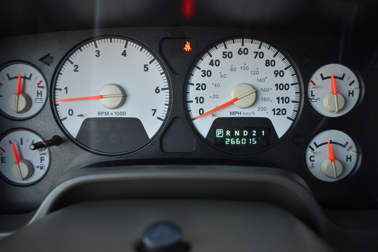 Dodge Ram 1500 Laramie Quad Cab 2WD 2006