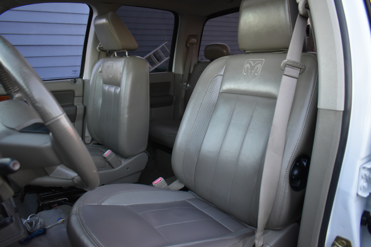 Dodge Ram 1500 Laramie Quad Cab 2WD 2006