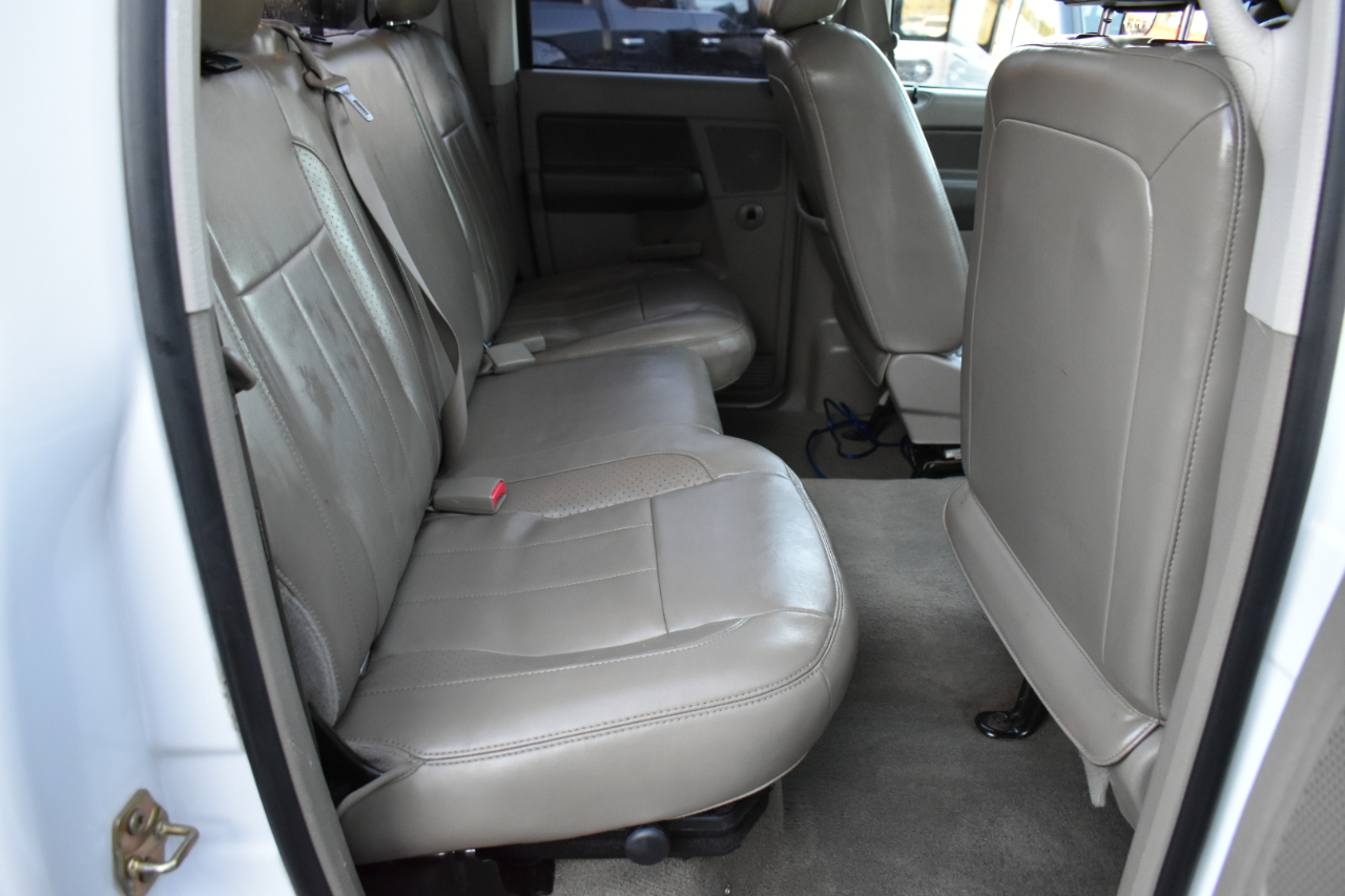 Dodge Ram 1500 Laramie Quad Cab 2WD 2006