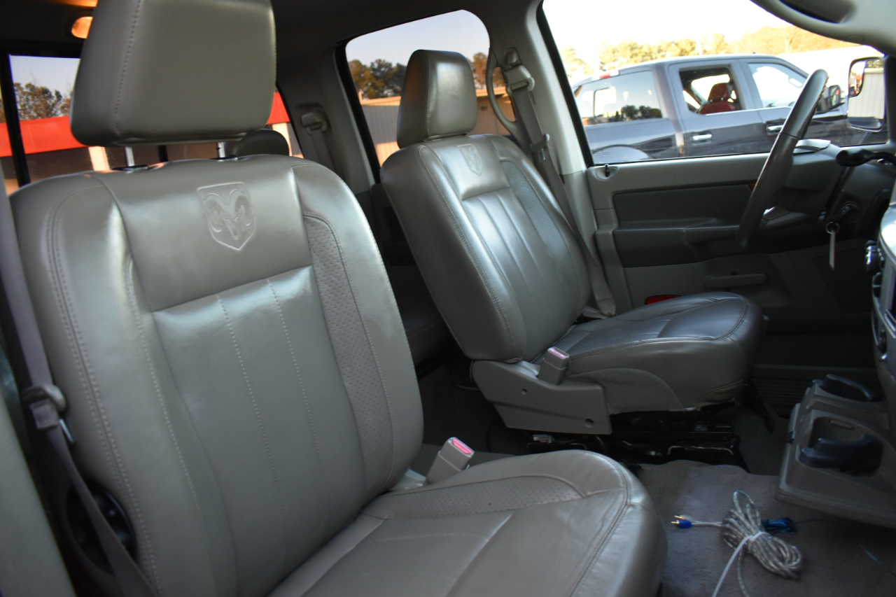 Dodge Ram 1500 Laramie Quad Cab 2WD 2006